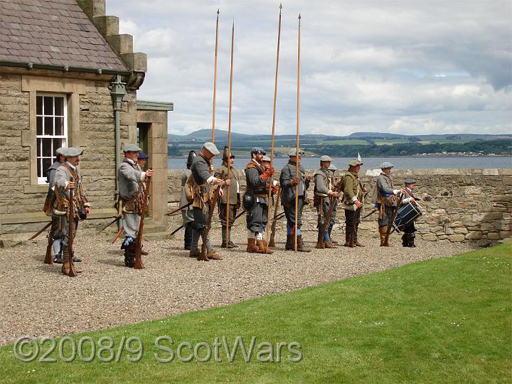 DSC00162-01.jpg - Sealed Knot - Scots Brigade.Frasers, Gordons and O`Cahans at Blackness 2006Credit: Photo taken by Joan Lindsay of Sir William Gordons