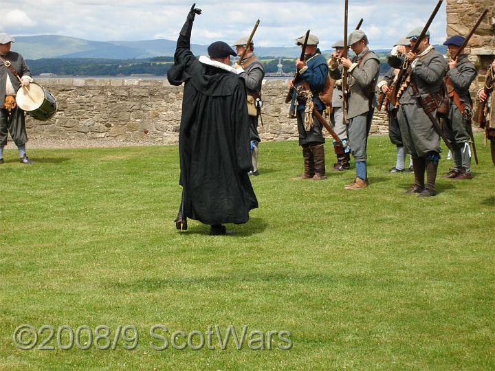 DSC00195-01.jpg - Sealed Knot - Scots Brigade.Frasers, Gordons and O`Cahans at Blackness 2006Credit: Photo taken by Joan Lindsay of Sir William Gordons