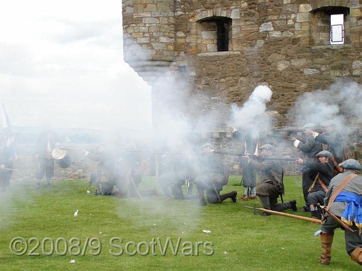 DSC00200-01.jpg - Sealed Knot - Scots Brigade.Frasers, Gordons and O`Cahans at Blackness 2006Credit: Photo taken by Joan Lindsay of Sir William Gordons