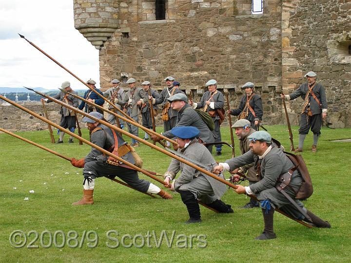 DSC00207-01.jpg - Sealed Knot - Scots Brigade.Frasers, Gordons and O`Cahans at Blackness 2006Credit: Photo taken by Joan Lindsay of Sir William Gordons