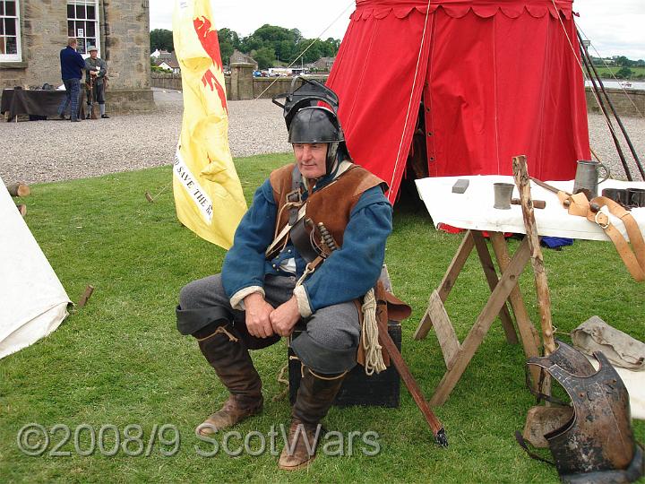 DSC00226-01.jpg - Sealed Knot - Scots Brigade.Frasers, Gordons and O`Cahans at Blackness 2006Credit: Photo taken by Joan Lindsay of Sir William Gordons