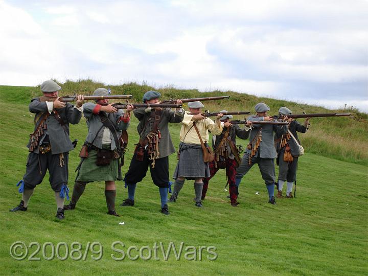 DSC00443-01.jpg - Sealed Knot - Scots BrigadeFrasers and Gordons at Duart castle, Mull, 2006Credit: Photo taken by Joan Lindsay