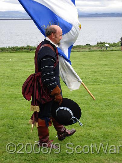 DSC00446-01.jpg - Sealed Knot - Scots BrigadeFrasers and Gordons at Duart castle, Mull, 2006Credit: Photo taken by Joan Lindsay