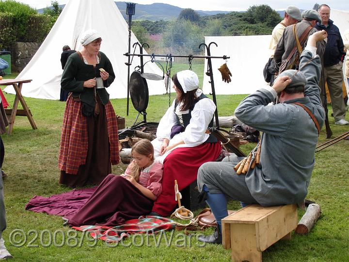 DSC00460-01.jpg - Sealed Knot - Scots BrigadeFrasers and Gordons at Duart castle, Mull, 2006Credit: Photo taken by Joan Lindsay