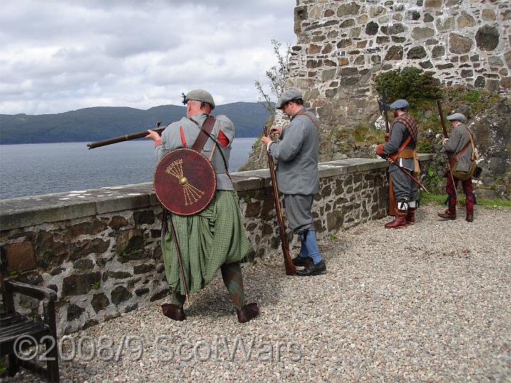 DSC00505-01.jpg - Sealed Knot - Scots BrigadeFrasers and Gordons at Duart castle, Mull, 2006Credit: Photo taken by Joan Lindsay