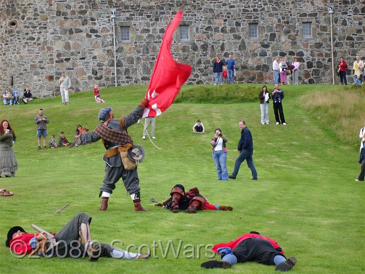 DSC00530-01.jpg - Sealed Knot - Scots BrigadeFrasers and Gordons at Duart castle, Mull, 2006Credit: Photo taken by Joan Lindsay