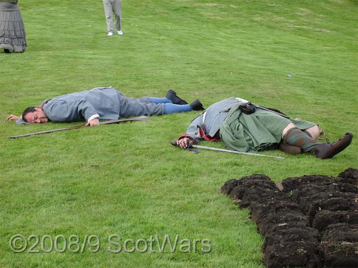 DSC00533-01.jpg - Sealed Knot - Scots BrigadeFrasers and Gordons at Duart castle, Mull, 2006Credit: Photo taken by Joan Lindsay