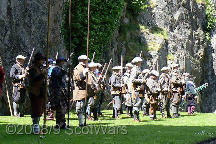 Dumbarton-045b.jpg - SK event, June 2008, Scots Brigade at Dumbarton Castle.Frasers, Gordons, O`Cahans and Lachtnans. Credit Joan Lindsay of Gordons Coy.