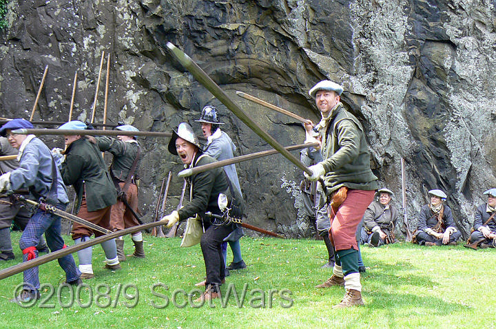 Dumbarton-080.jpg - SK event, June 2008, Scots Brigade at Dumbarton Castle.Frasers, Gordons, O`Cahans and Lachtnans. Credit Joan Lindsay of Gordons Coy.