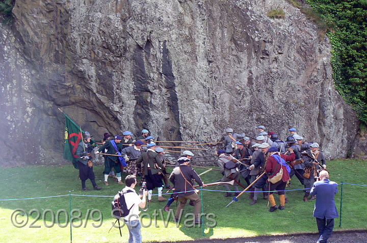 Dumbarton-121.jpg - SK event, June 2008, Scots Brigade at Dumbarton Castle.Frasers, Gordons, O`Cahans and Lachtnans. Credit Joan Lindsay of Gordons Coy.