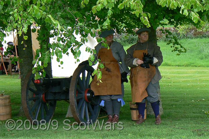 Edzell-2007-192.jpg - Sealed Knot - Scots BrigadeFrasers and Gordons at Edzell castle, May 2007Credit: Photo taken by Joan Lindsay of Sir William Gordons