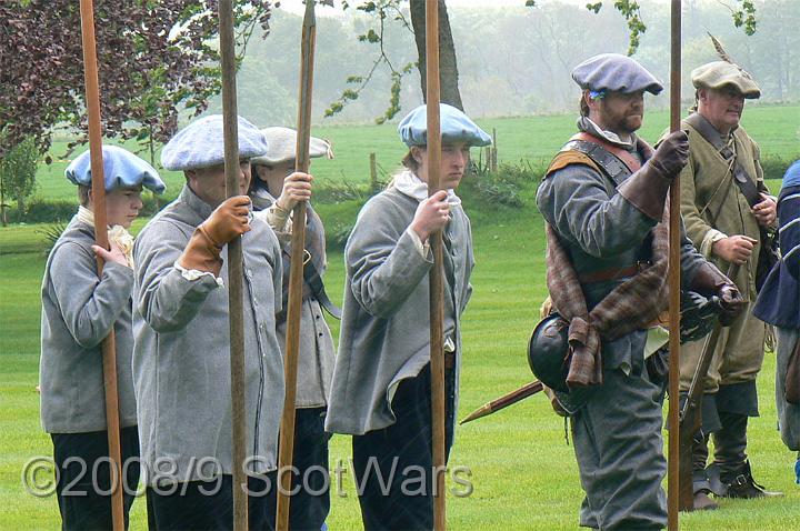 Edzell-2007-206.jpg - Sealed Knot - Scots BrigadeFrasers and Gordons at Edzell castle, May 2007Credit: Photo taken by Joan Lindsay of Sir William Gordons