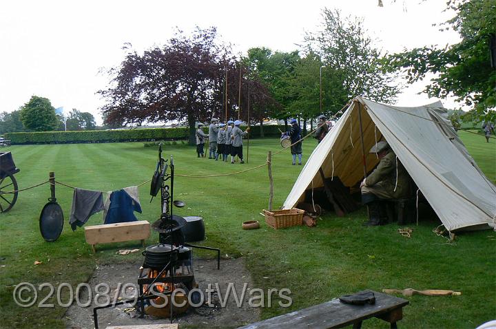 Edzell-2007-215.jpg - Sealed Knot - Scots BrigadeFrasers and Gordons at Edzell castle, May 2007Credit: Photo taken by Joan Lindsay of Sir William Gordons