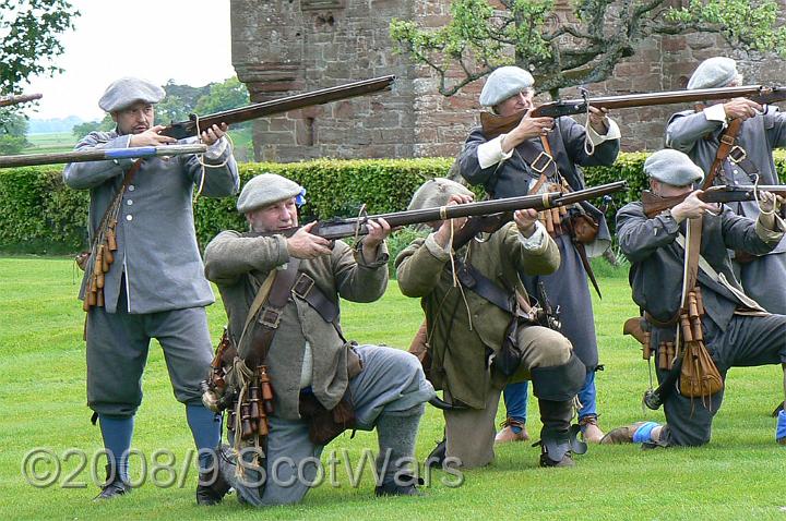 Edzell-2007-382.jpg - Sealed Knot - Scots BrigadeFrasers and Gordons at Edzell castle, May 2007Credit: Photo taken by Joan Lindsay of Sir William Gordons