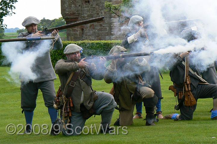 Edzell-2007-384.jpg - Sealed Knot - Scots BrigadeFrasers and Gordons at Edzell castle, May 2007Credit: Photo taken by Joan Lindsay of Sir William Gordons