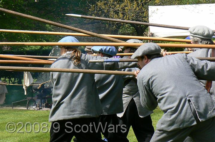 Edzell-2007-485.jpg - Sealed Knot - Scots BrigadeFrasers and Gordons at Edzell castle, May 2007Credit: Photo taken by Joan Lindsay of Sir William Gordons