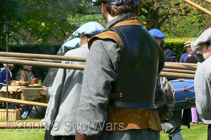 Edzell-2007-489.jpg - Sealed Knot - Scots BrigadeFrasers and Gordons at Edzell castle, May 2007Credit: Photo taken by Joan Lindsay of Sir William Gordons