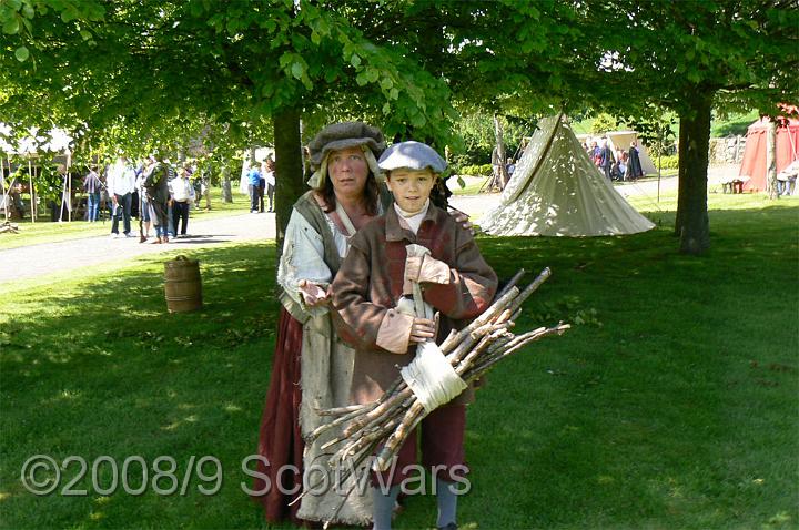 Edzell-2007-516.jpg - Sealed Knot - Scots BrigadeFrasers and Gordons at Edzell castle, May 2007Credit: Photo taken by Joan Lindsay of Sir William Gordons