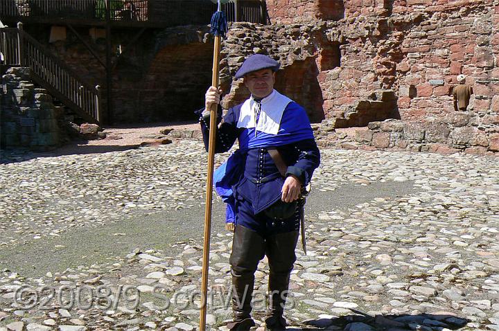 Edzell-2007-538.jpg - Sealed Knot - Scots BrigadeFrasers and Gordons at Edzell castle, May 2007Credit: Photo taken by Joan Lindsay of Sir William Gordons