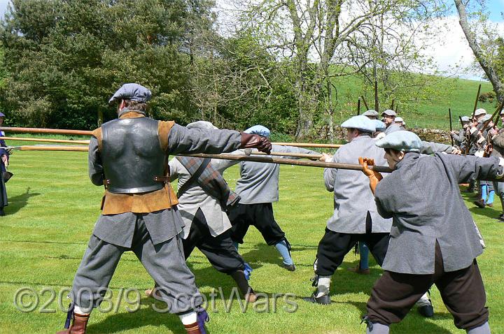 Edzell-2007-622.jpg - Sealed Knot - Scots BrigadeFrasers and Gordons at Edzell castle, May 2007Credit: Photo taken by Joan Lindsay of Sir William Gordons