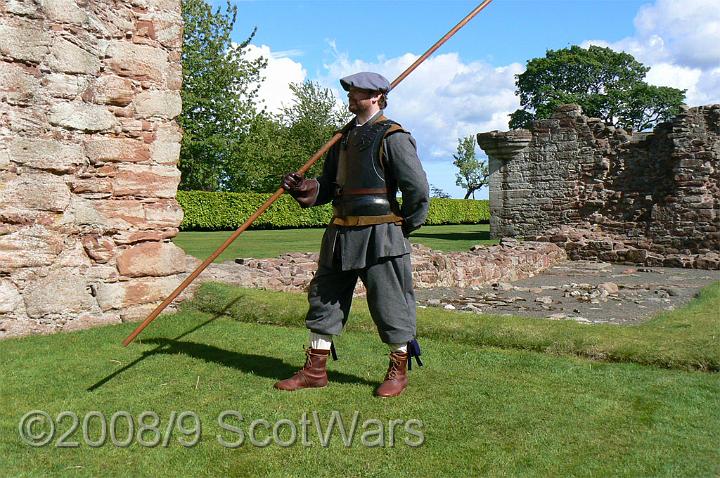 Edzell-2007-743.jpg - Sealed Knot - Scots BrigadeFrasers and Gordons at Edzell castle, May 2007Credit: Photo taken by Joan Lindsay of Sir William Gordons