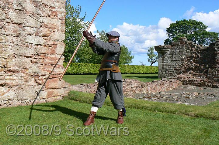 Edzell-2007-792.jpg - Sealed Knot - Scots BrigadeFrasers and Gordons at Edzell castle, May 2007Credit: Photo taken by Joan Lindsay of Sir William Gordons