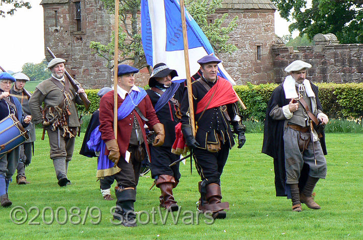 Edzell-Holiday-036.jpg - SK Edzell Castle event, May 2008.Frasers Dragoones and Gordons. Credit Joan Lindsay of Gordons Coy.