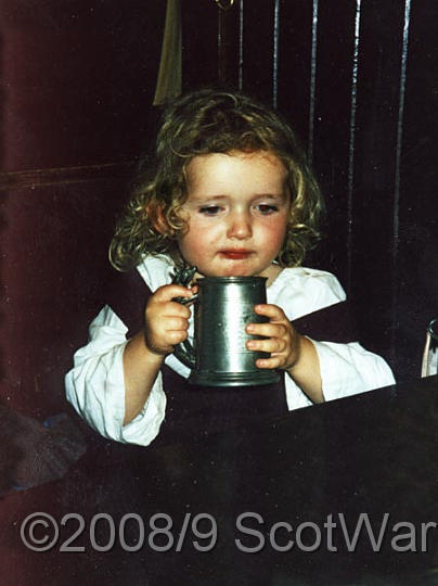 0210.jpg - Mhairi at Falkland Palace, SK Mini 1999