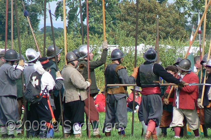 Nantwich-07-138.jpg - Sealed Knot - Scots BrigadeSealed Knot Major, Nantwich, August 2007Credit: Photo taken by Joan Lindsay of Sir William Gordons