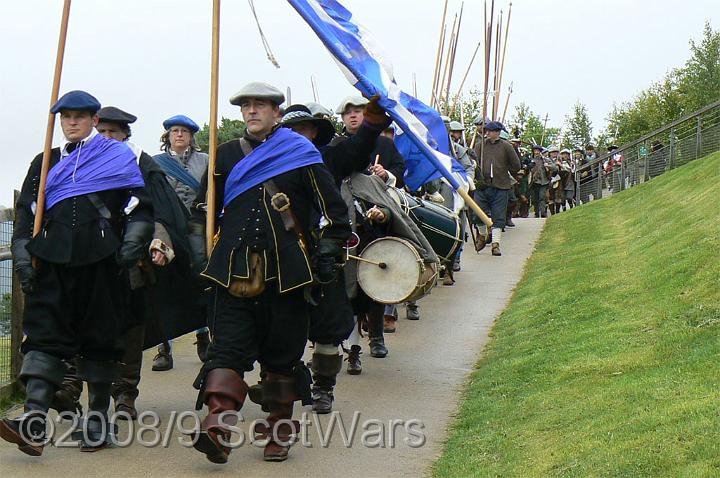 Urquhart-2007-138.jpg - Sealed Knot - Scots BrigadeFrasers, Gordons, O`Cahans and Lachtnans at Urquhart castle, June 2007Credit: Photo taken by Joan Lindsay of Sir William Gordons