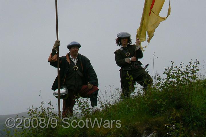 Urquhart-2007-213.jpg - Sealed Knot - Scots BrigadeFrasers, Gordons, O`Cahans and Lachtnans at Urquhart castle, June 2007Credit: Photo taken by Joan Lindsay of Sir William Gordons