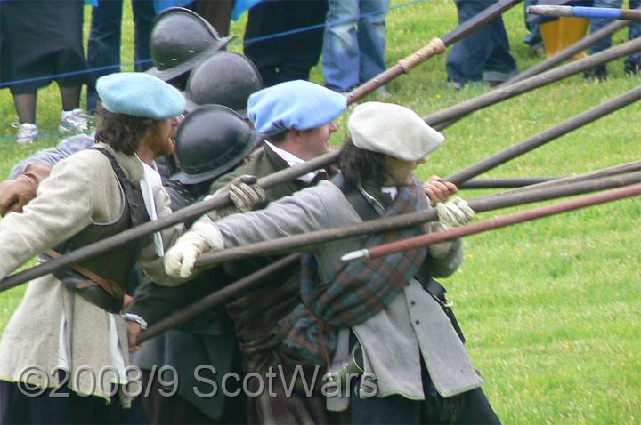 Urquhart-2007-270.jpg - Sealed Knot - Scots BrigadeFrasers, Gordons, O`Cahans and Lachtnans at Urquhart castle, June 2007Credit: Photo taken by Joan Lindsay of Sir William Gordons