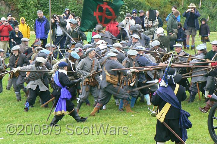 Urquhart-2007-278.jpg - Sealed Knot - Scots BrigadeFrasers, Gordons, O`Cahans and Lachtnans at Urquhart castle, June 2007Credit: Photo taken by Joan Lindsay of Sir William Gordons