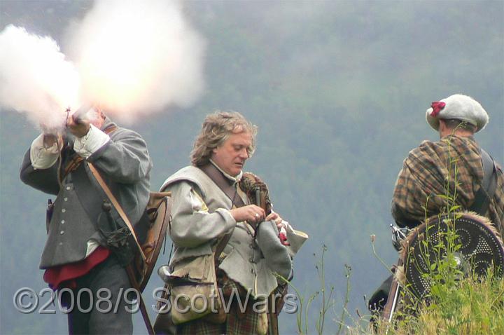 Urquhart-2007-310.jpg - Sealed Knot - Scots BrigadeFrasers, Gordons, O`Cahans and Lachtnans at Urquhart castle, June 2007Credit: Photo taken by Joan Lindsay of Sir William Gordons