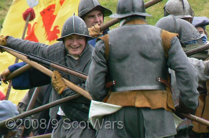 Urquhart-2007-477.jpg - Sealed Knot - Scots BrigadeFrasers, Gordons, O`Cahans and Lachtnans at Urquhart castle, June 2007Credit: Photo taken by Joan Lindsay of Sir William Gordons