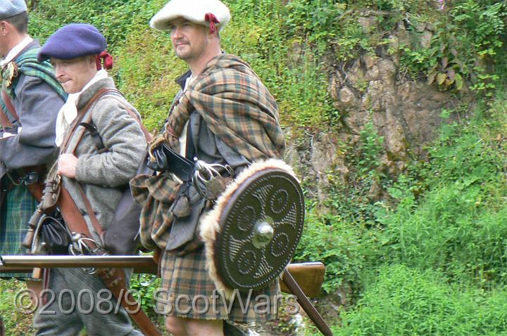 Urquhart-2007-543.jpg - Sealed Knot - Scots BrigadeFrasers, Gordons, O`Cahans and Lachtnans at Urquhart castle, June 2007Credit: Photo taken by Joan Lindsay of Sir William Gordons