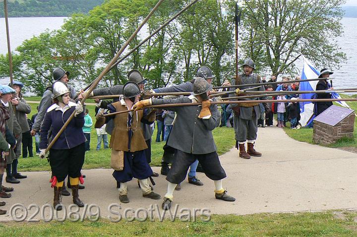 Urquhart-2007-554.jpg - Sealed Knot - Scots BrigadeFrasers, Gordons, O`Cahans and Lachtnans at Urquhart castle, June 2007Credit: Photo taken by Joan Lindsay of Sir William Gordons