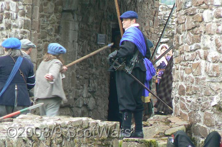 Urquhart-2007-573.jpg - Sealed Knot - Scots BrigadeFrasers, Gordons, O`Cahans and Lachtnans at Urquhart castle, June 2007Credit: Photo taken by Joan Lindsay of Sir William Gordons