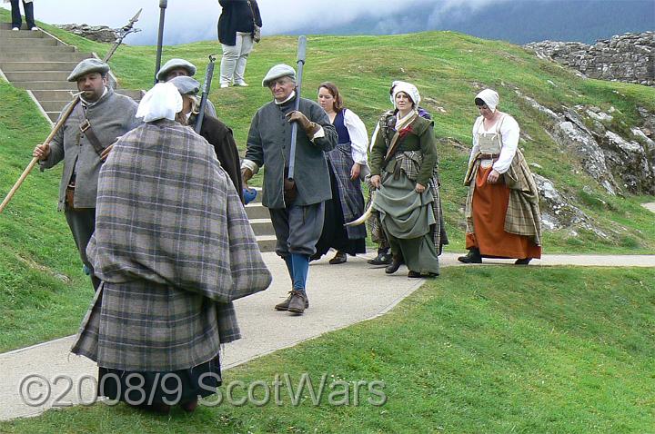 Urquhart-2007-600.jpg - Sealed Knot - Scots BrigadeFrasers, Gordons, O`Cahans and Lachtnans at Urquhart castle, June 2007Credit: Photo taken by Joan Lindsay of Sir William Gordons